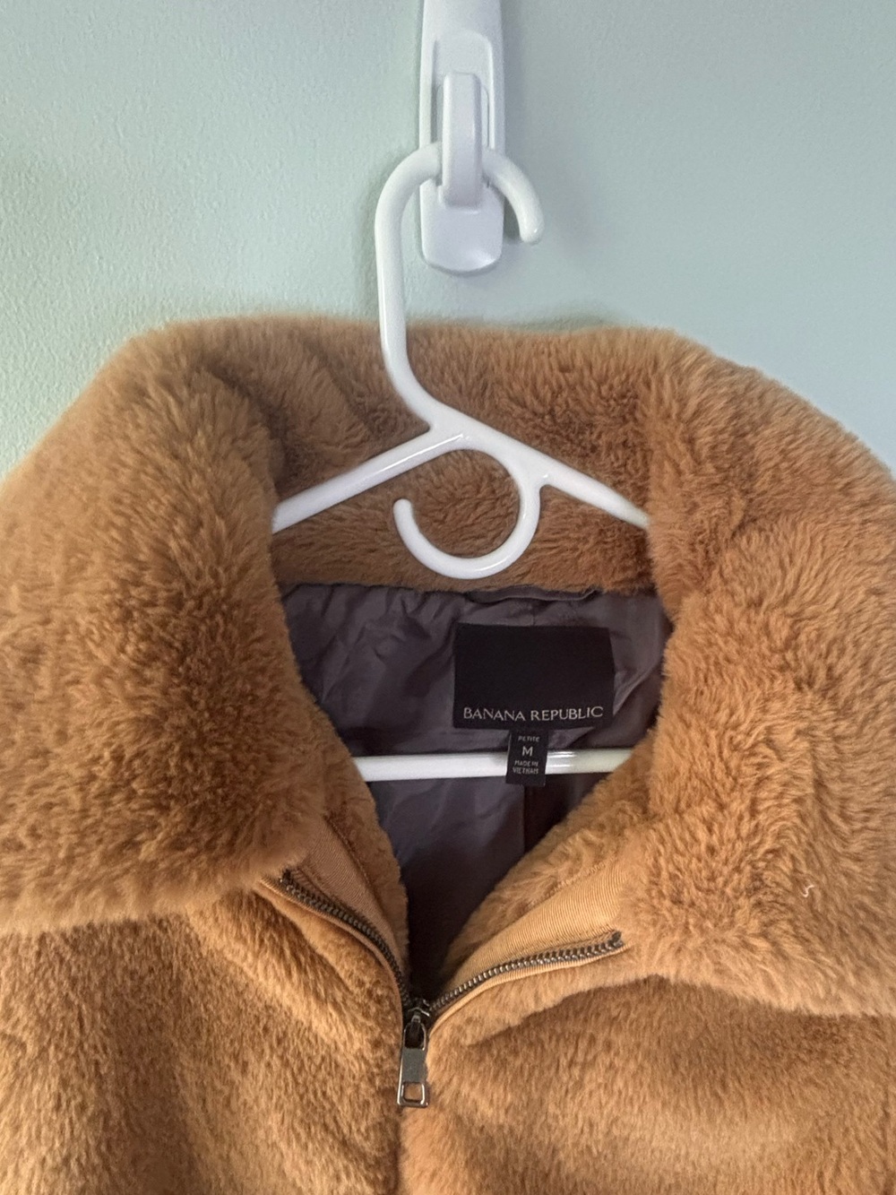 Banana Republic Faux Fur Bomber Jacket Camel SZ Medium petite - Picture 8 of 12
